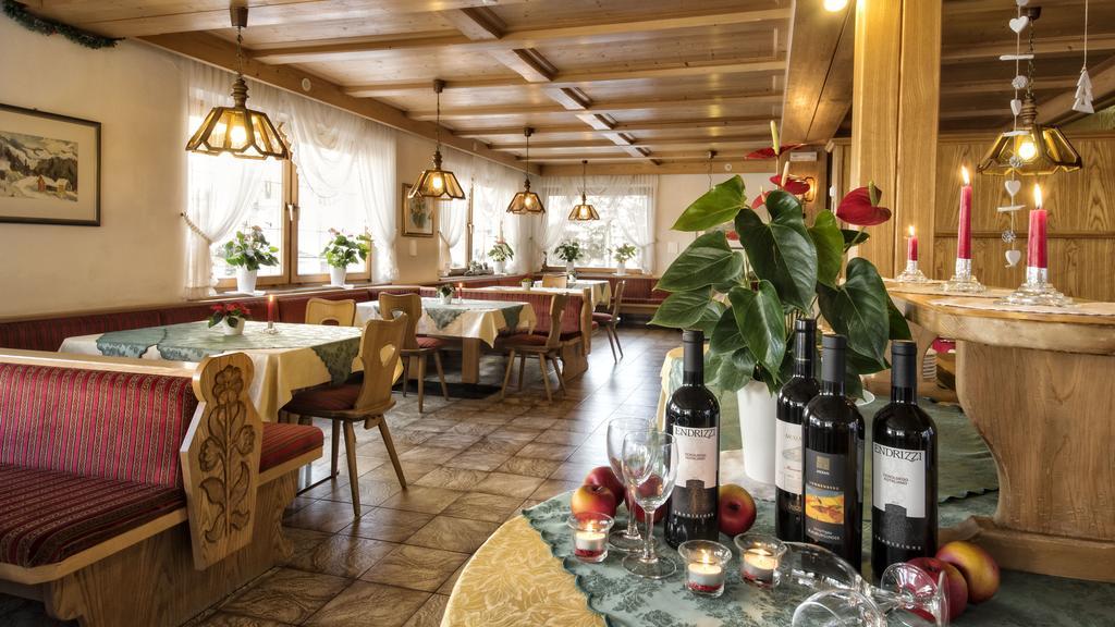 Hotel Brunella San Vigilio Di Marebbe Exterior photo