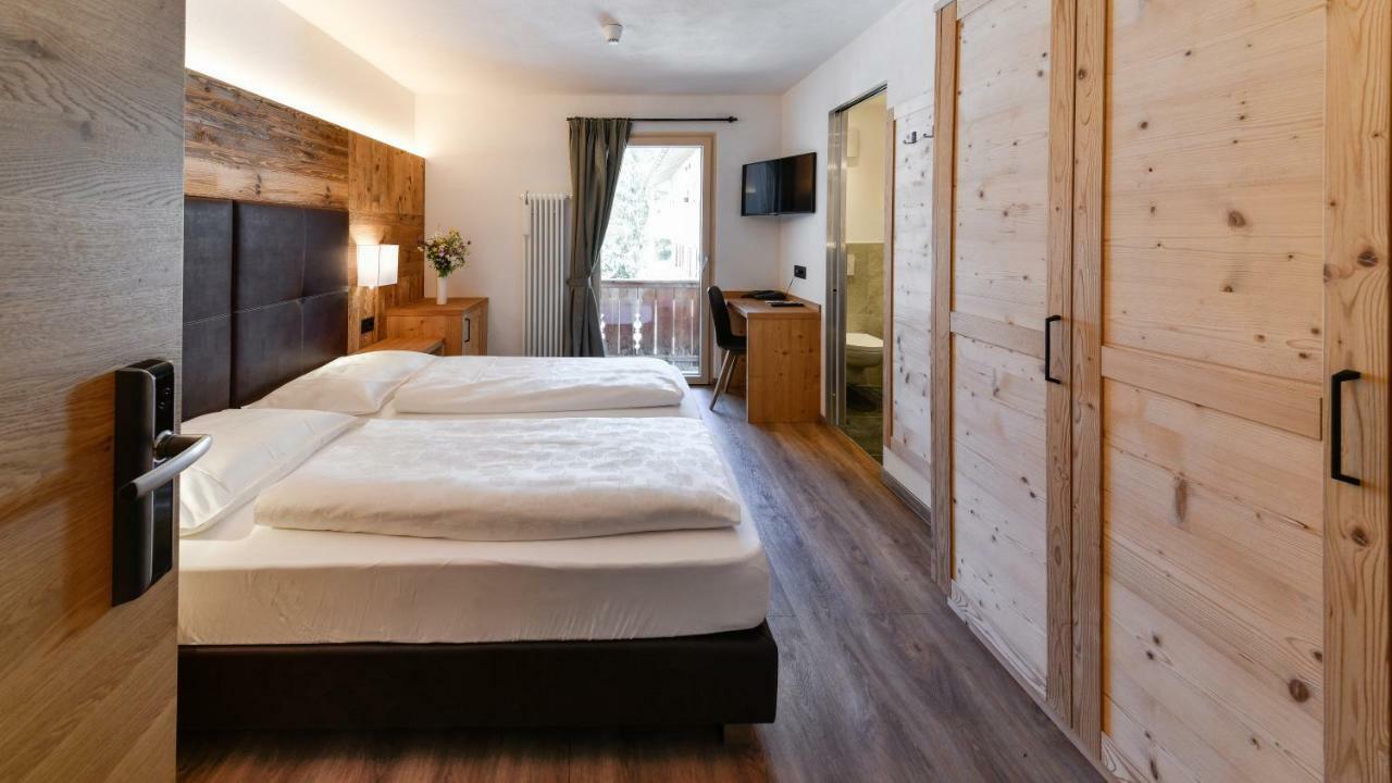Hotel Brunella San Vigilio Di Marebbe Exterior photo